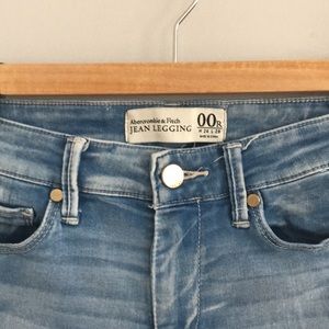 Abercrombie & Fitch Jean Legging